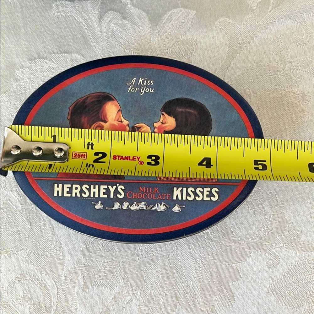 Hershey's Milk Chocolate Kisses Oval Tin-Empty - Picture 5 of 7